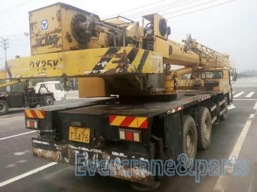 XCMG 2006 Year . Qy25 K used truck crane for sale .  